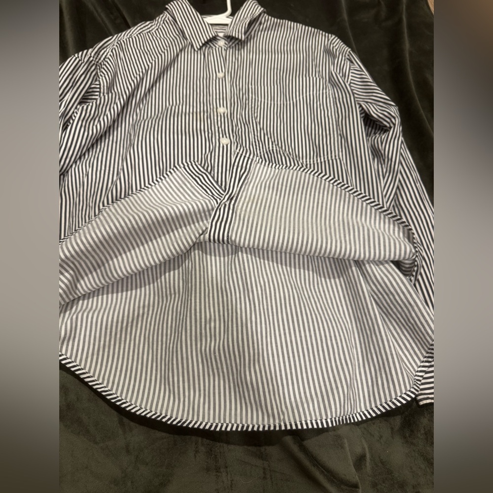 AE Button Up - Picture 4 of 6